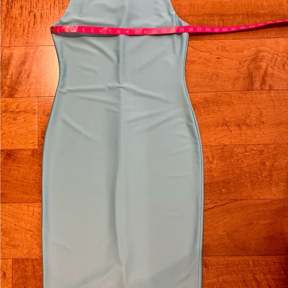 Black Halo Aqua Sheath Dress - Picture 6 of 11